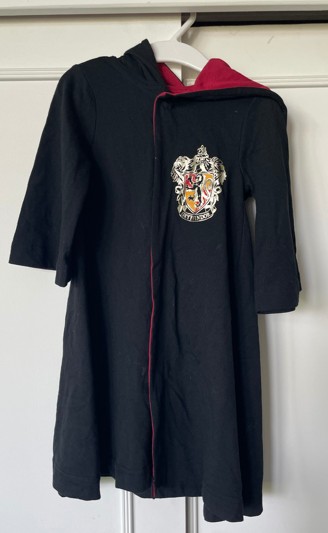 Harry Potter Gryffindor cape, size 1-3